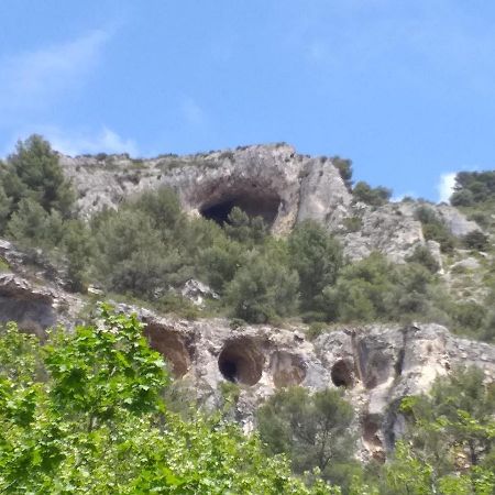 Maison Au Coeur De Fontaine De Vaucluse, Nichee Sur Le Rocher Et Surplombant La Sorgue Zewnętrze zdjęcie