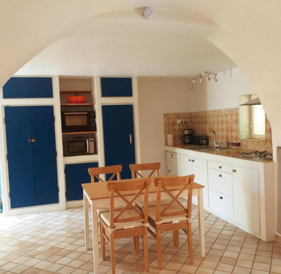 Maison Au Coeur De Fontaine De Vaucluse, Nichee Sur Le Rocher Et Surplombant La Sorgue Zewnętrze zdjęcie