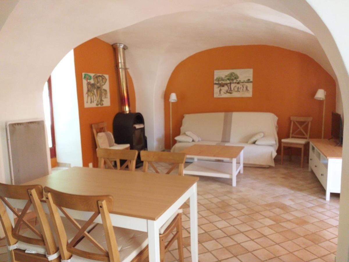 Maison Au Coeur De Fontaine De Vaucluse, Nichee Sur Le Rocher Et Surplombant La Sorgue Zewnętrze zdjęcie
